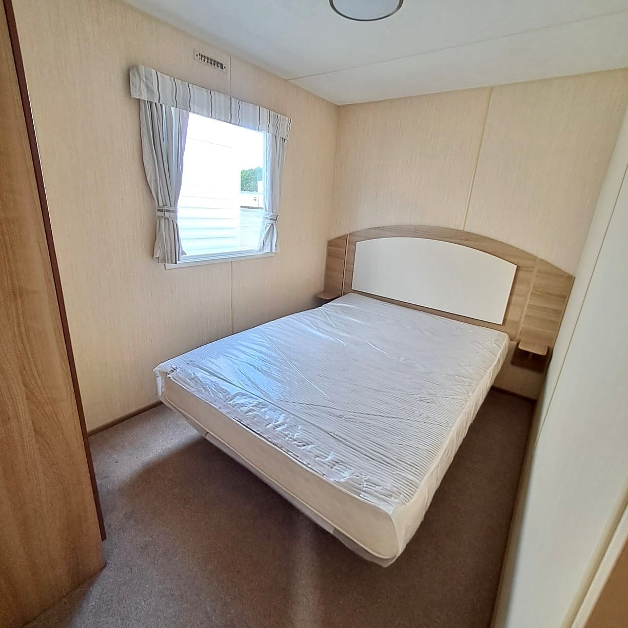 ABI REDUCED FOR QUICK SALE - HORIZON 36 X 12 WITH 3 BEDROOMS - 2 TOILETS, PITCH ROOF - FAMILY CARAVAN For Sale Thumb