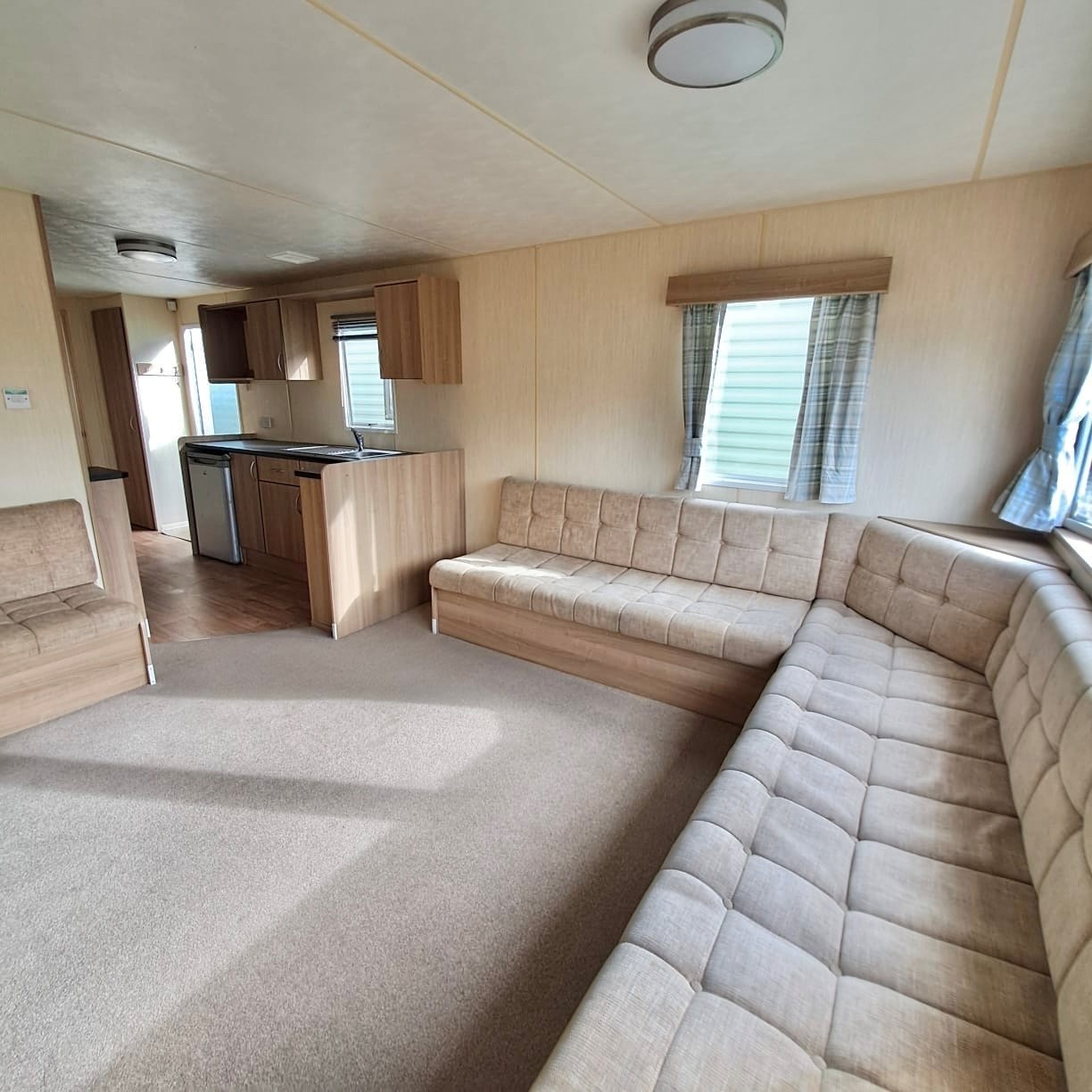 ABI REDUCED FOR QUICK SALE - HORIZON 36 X 12 WITH 3 BEDROOMS - 2 TOILETS, PITCH ROOF - FAMILY CARAVAN For Sale Thumb