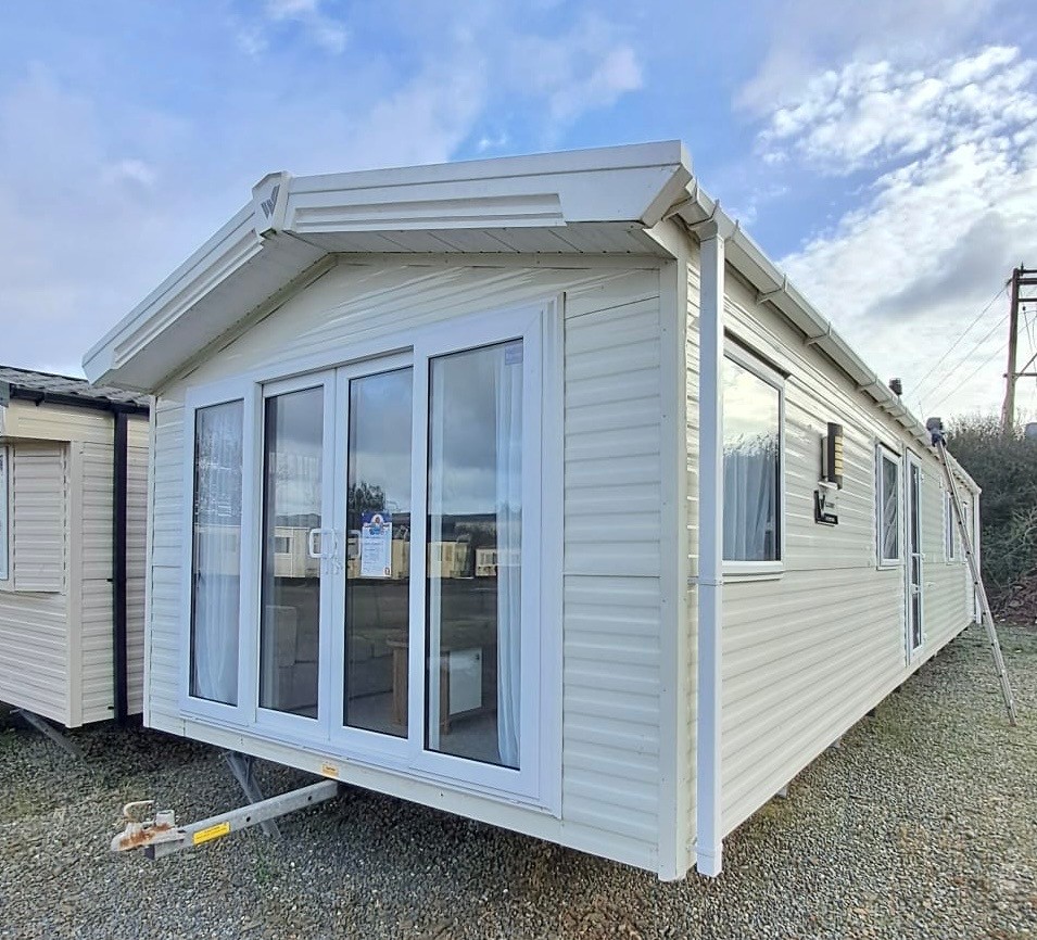 WILLERBY AVONMORE SUPER 38 X 12 WITH 3 BEDROOMS, FULL WINTER SPEC WITH DOUBLE GLAZING & CENTRAL HEATING For Sale Thumb