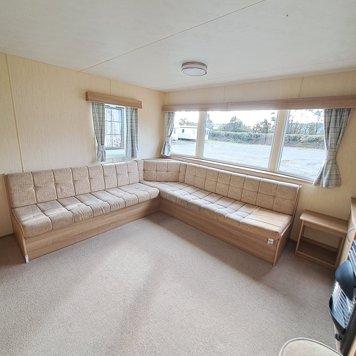 ABI REDUCED FOR QUICK SALE - HORIZON 36 X 12 WITH 3 BEDROOMS - 2 TOILETS, PITCH ROOF - FAMILY CARAVAN For Sale Thumb