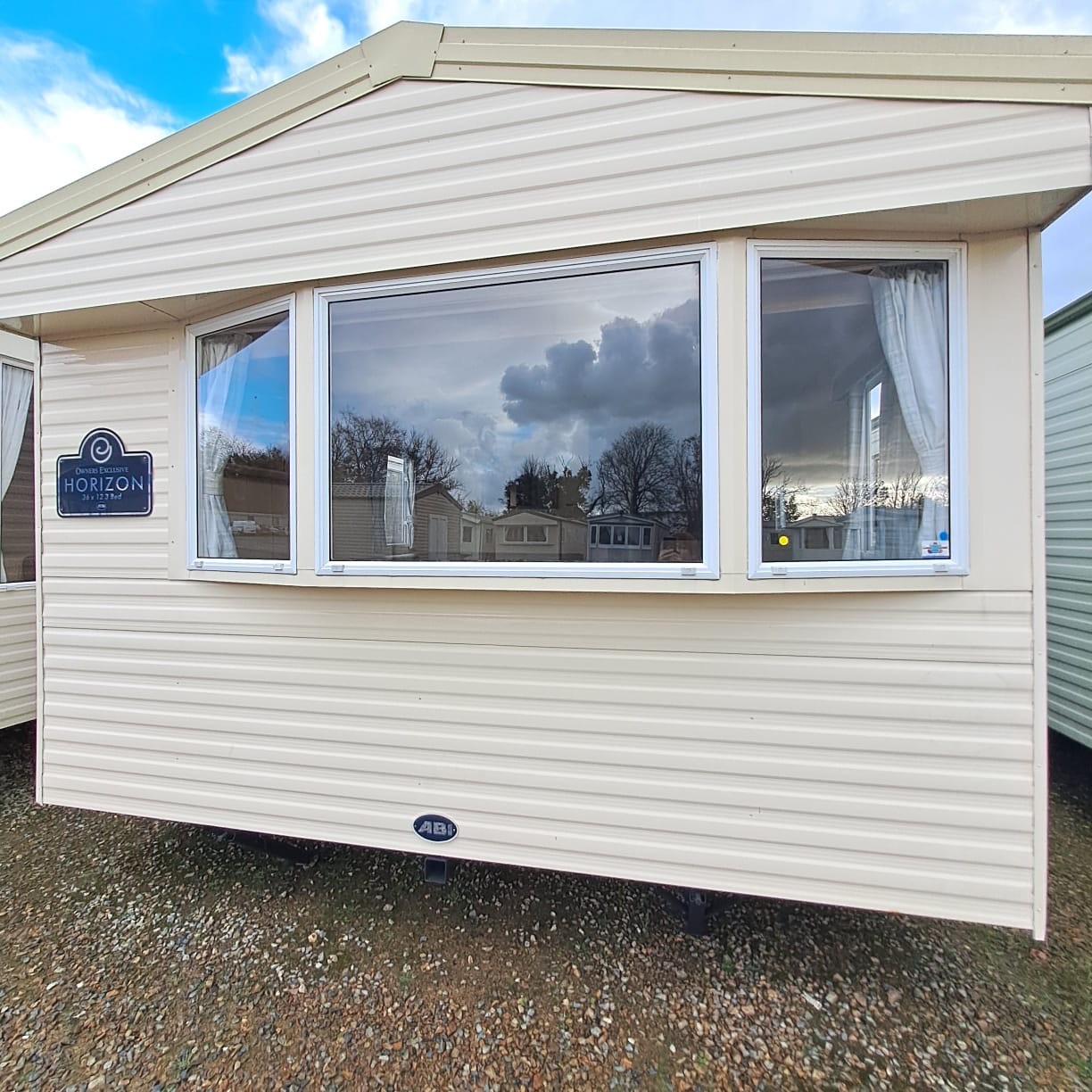 ABI REDUCED FOR QUICK SALE - HORIZON 36 X 12 WITH 3 BEDROOMS - 2 TOILETS, PITCH ROOF - FAMILY CARAVAN For Sale Thumb