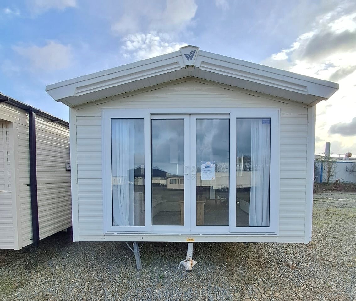 WILLERBY AVONMORE SUPER 38 X 12 WITH 3 BEDROOMS, FULL WINTER SPEC WITH DOUBLE GLAZING & CENTRAL HEATING For Sale Thumb