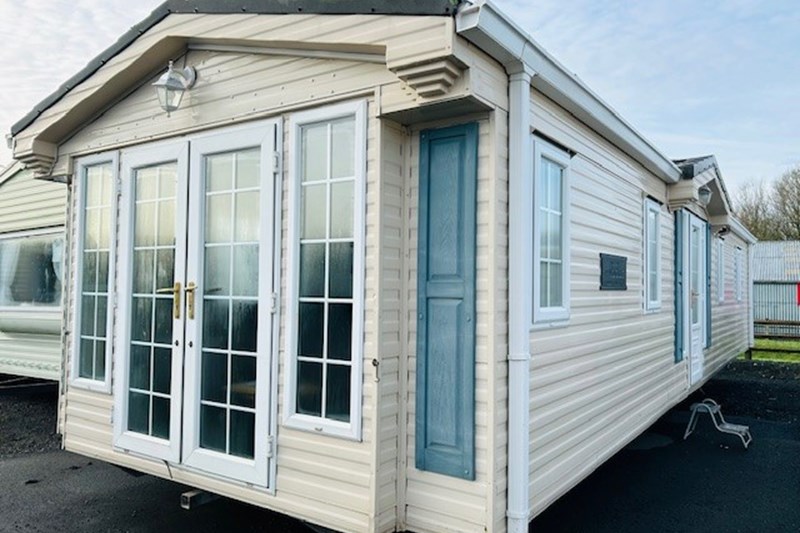 Willerby Vogue 38 x 12 2 bedroom en suite, double glazing central heating Galvanised Chassis