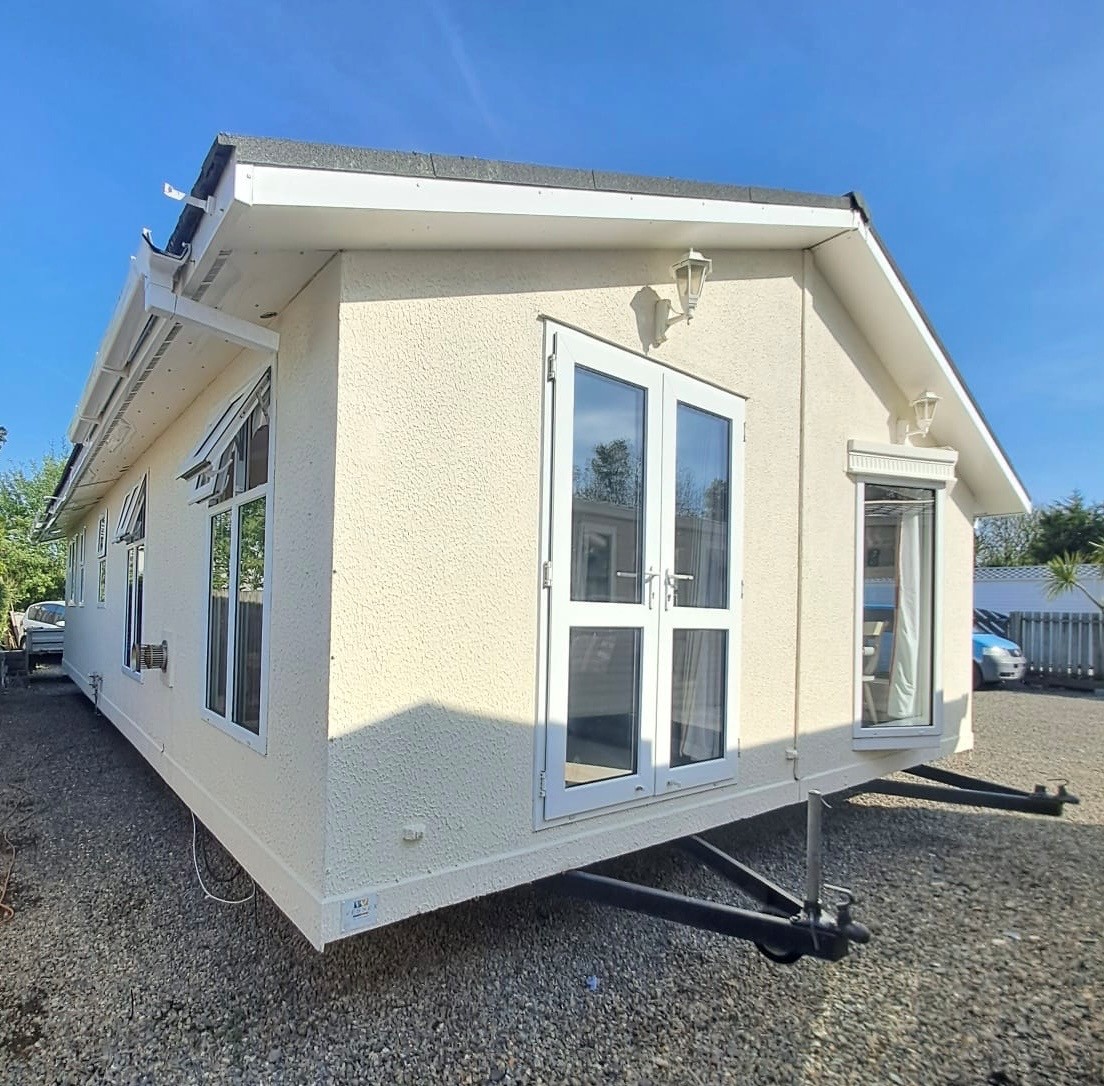 WESSEX LODGE - TWIN UNIT ROUGHCAST MOBILE - WESSEX HOMELAND 37 X 20 WITH 3 BEDROOMS - BATH, ALL MOD CONS INCLUDED FULLY FURNISHED For Sale Thumb