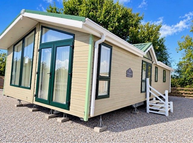 WILLERBY NEW HAMPSHIRE LODGE 40 X 16 WITH 3 BEDROOMS  For Sale Thumb