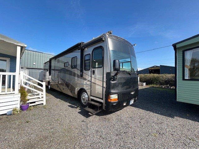  QUAD SLIDES - FLEETWOOD DISCOVERY MOTOR HOME 391 For Sale Thumb