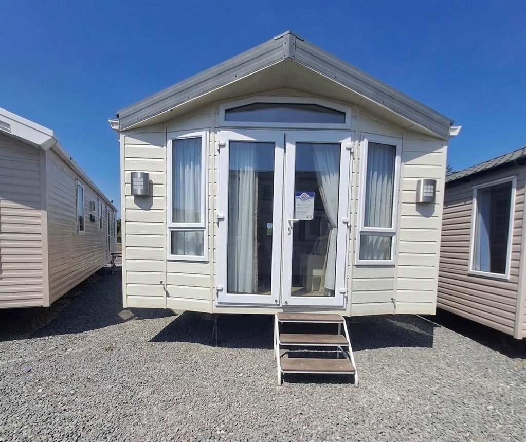 WILLERBY VOGUE CONNOISSEUR 42 X 13 - 3 BEDROOMS, For Sale Thumb