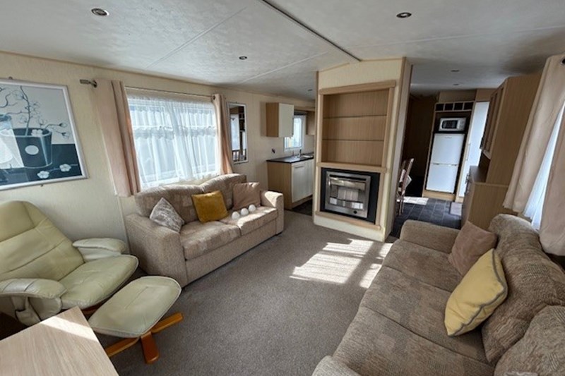 2009 Delta Kensington 37 x 12 with 2 bedrooms double glazing and radiators in every room
