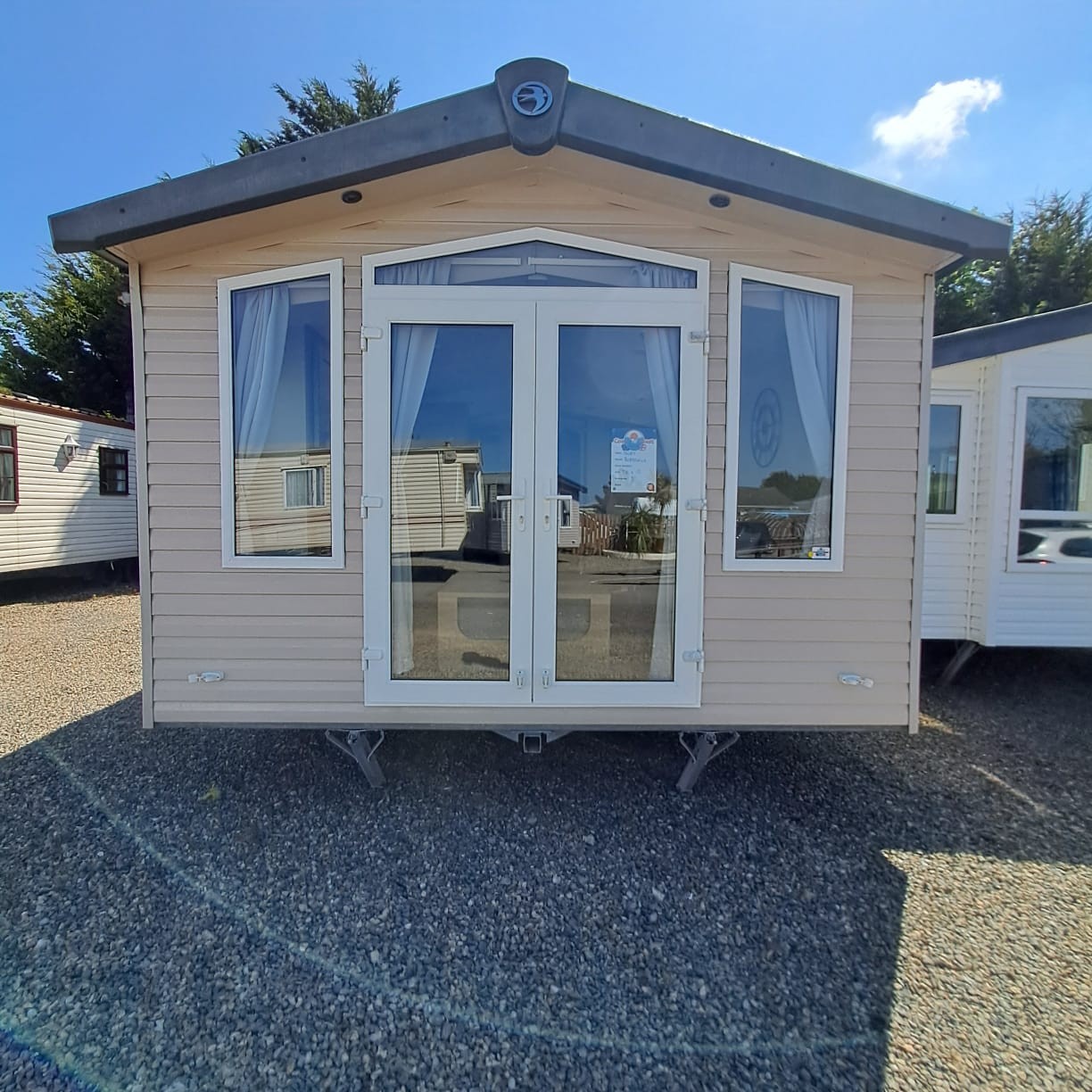 SWIFT BORDEAUX EXCLUSIVE MODEL 40 X 12 WITH 3 BEDROOMS DOUBLE GLAZING & CENTRAL HEATING, FRONT OPENING PATIO DOORS For Sale Thumb