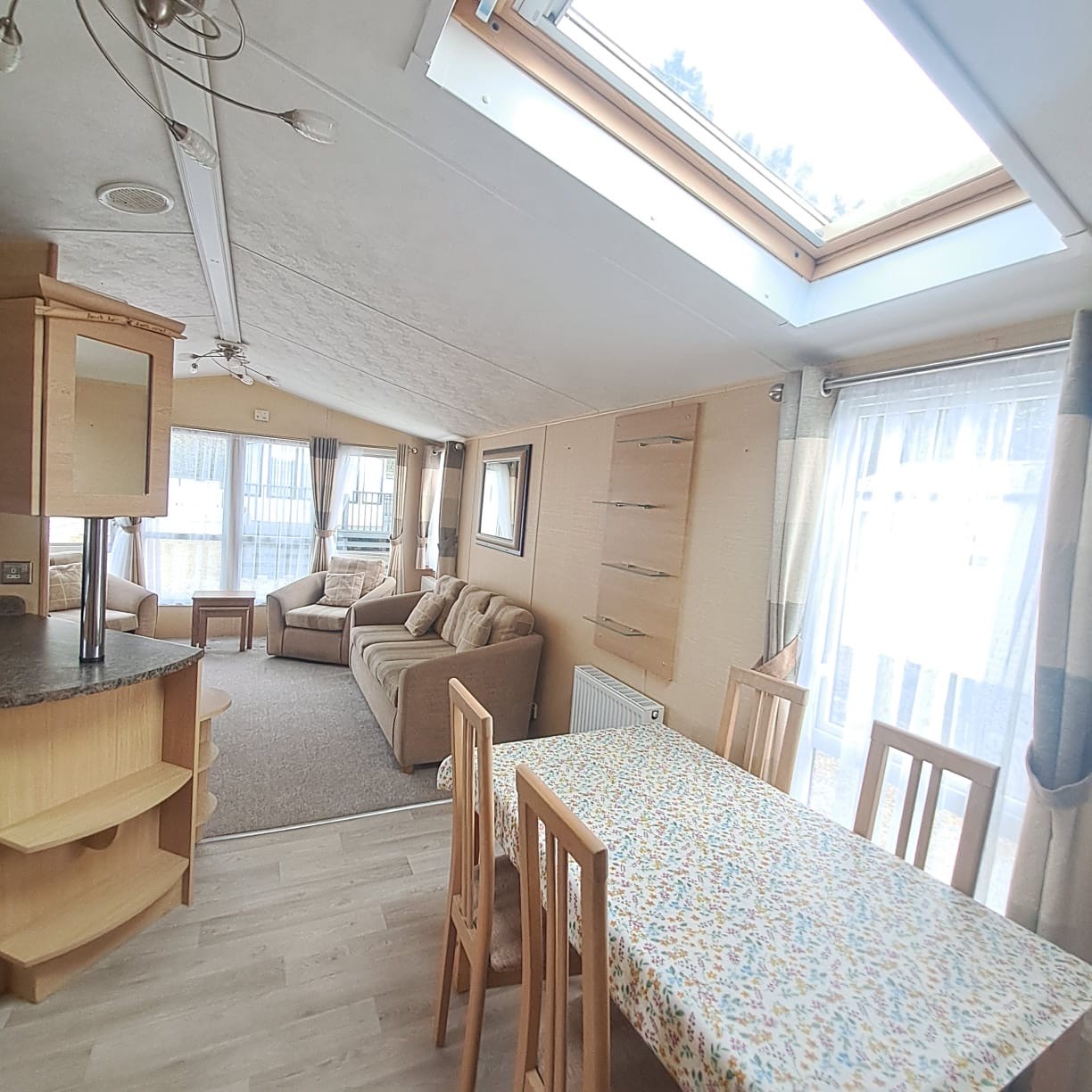 WILLERBY QUALITY - WILLERBY WINCHESTER SUPER 38 X 12 WITH 2 BEDROOMS - DOUBLE GLAZING & CENTRAL HEATING - 2 TOILETS For Sale Thumb