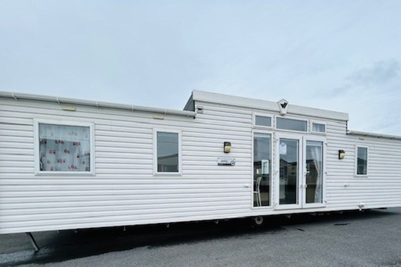 2015 Willerby Villa Deluxe 36 x 12 3 bedrooms Centre Lounge Model - patio doors galvanised chassis