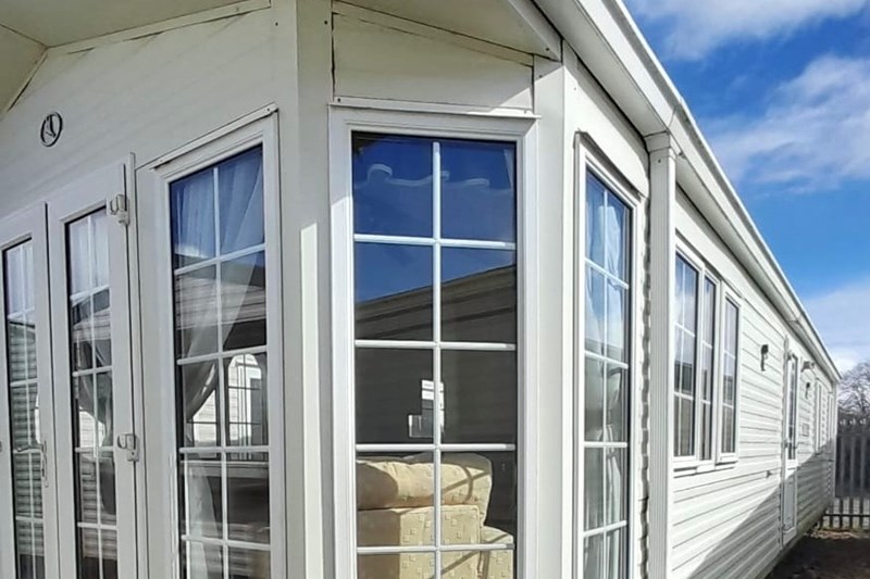 BK Sheraton Outlook 38 x 12 with 2 bedrooms DG CH front opening patio doors
